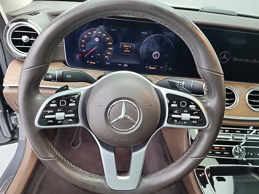 Mercedes Benz E class - Vista 9