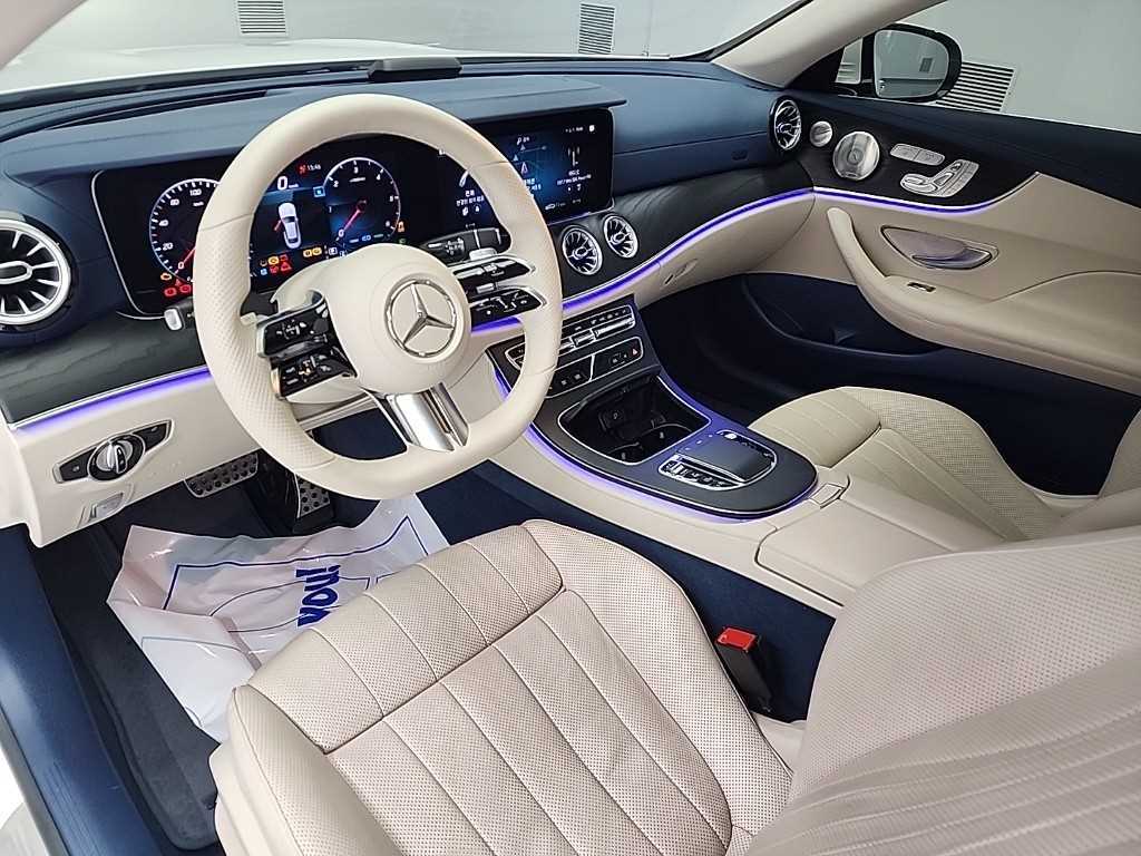 Mercedes Benz E class - Vista 7