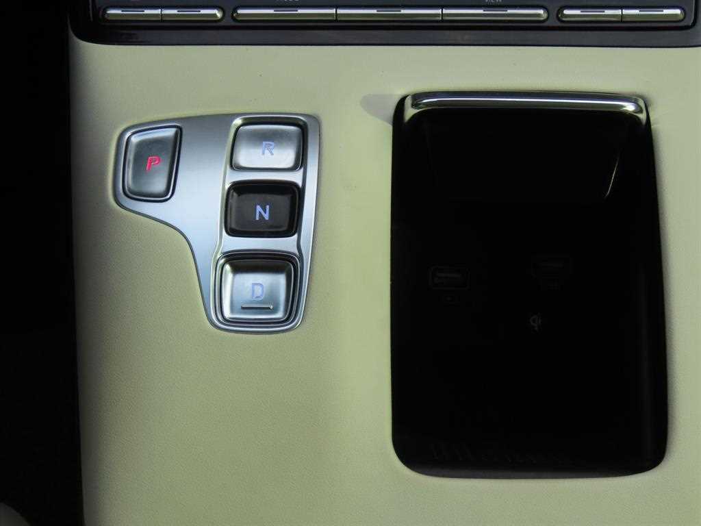 HYUNDAI Grandeur - Vista 12