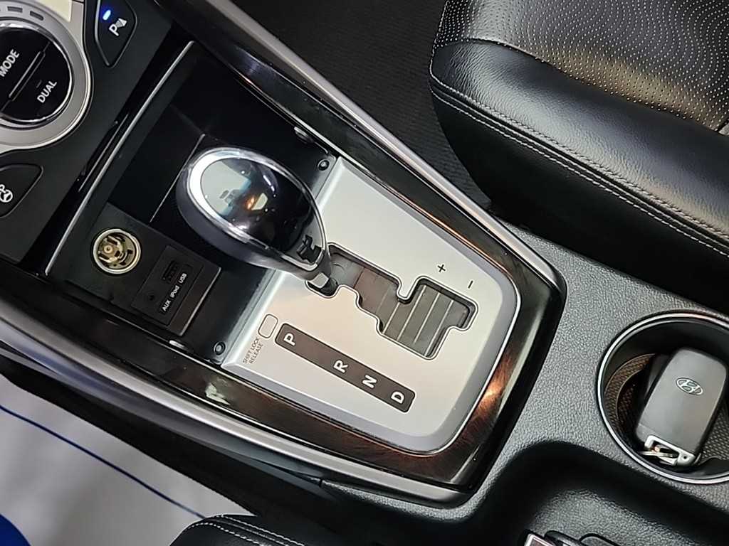 HYUNDAI Avante - Vista 8