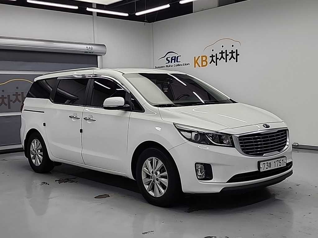 KIA Carnival - Vista 4