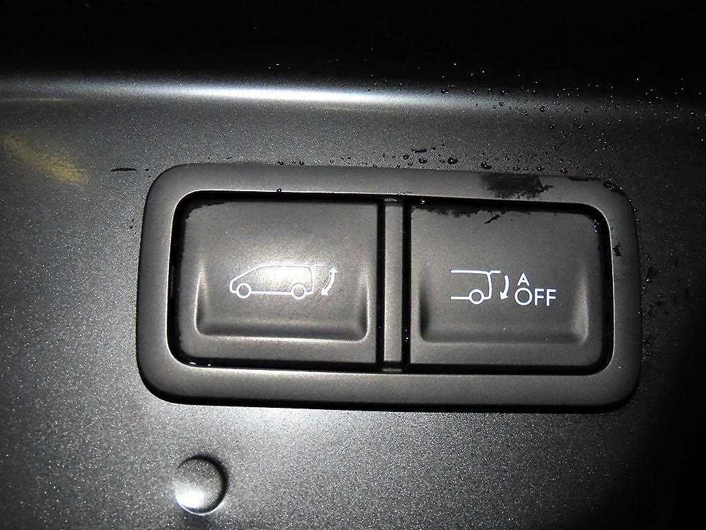 HYUNDAI Staria 2025 Negro - Importación desde Corea - HF Imports Iquique - Foto 16