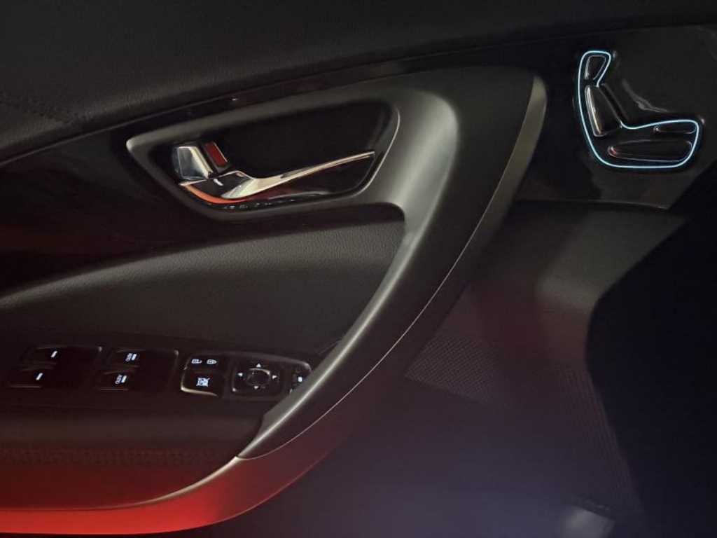 HYUNDAI Grandeur - Vista 11