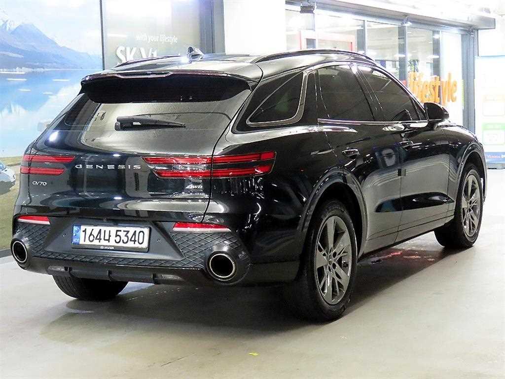 Genesis GV70 - Vista 4
