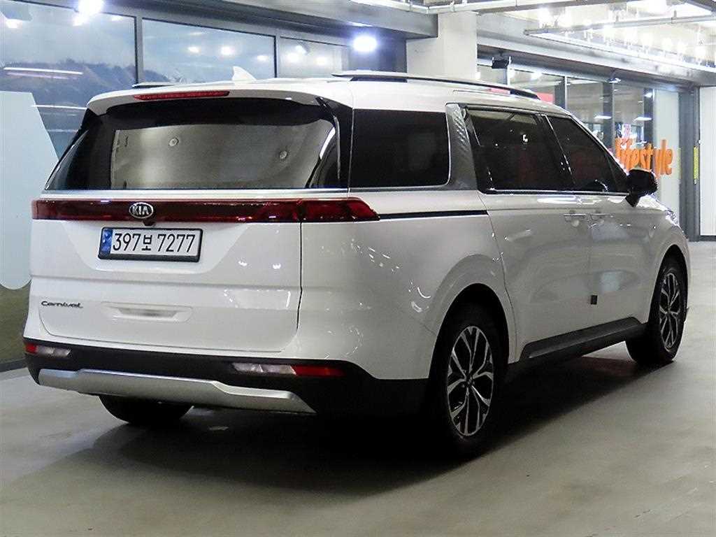 KIA Carnival - Vista 4