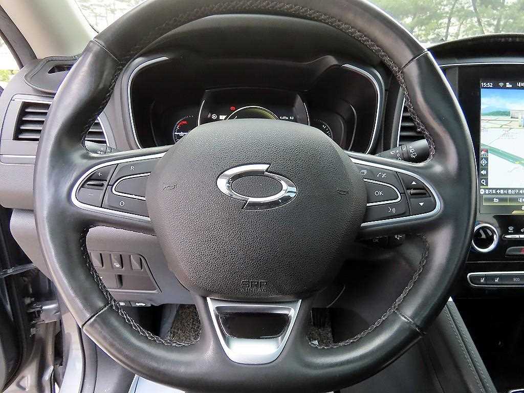 SAMSUNG QM6 - Vista 8