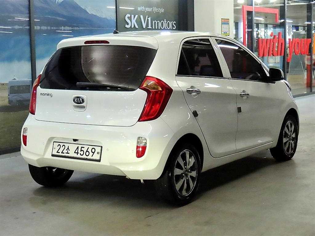 KIA Morning - Vista 4