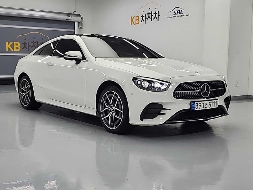 Mercedes Benz E class - Vista 4