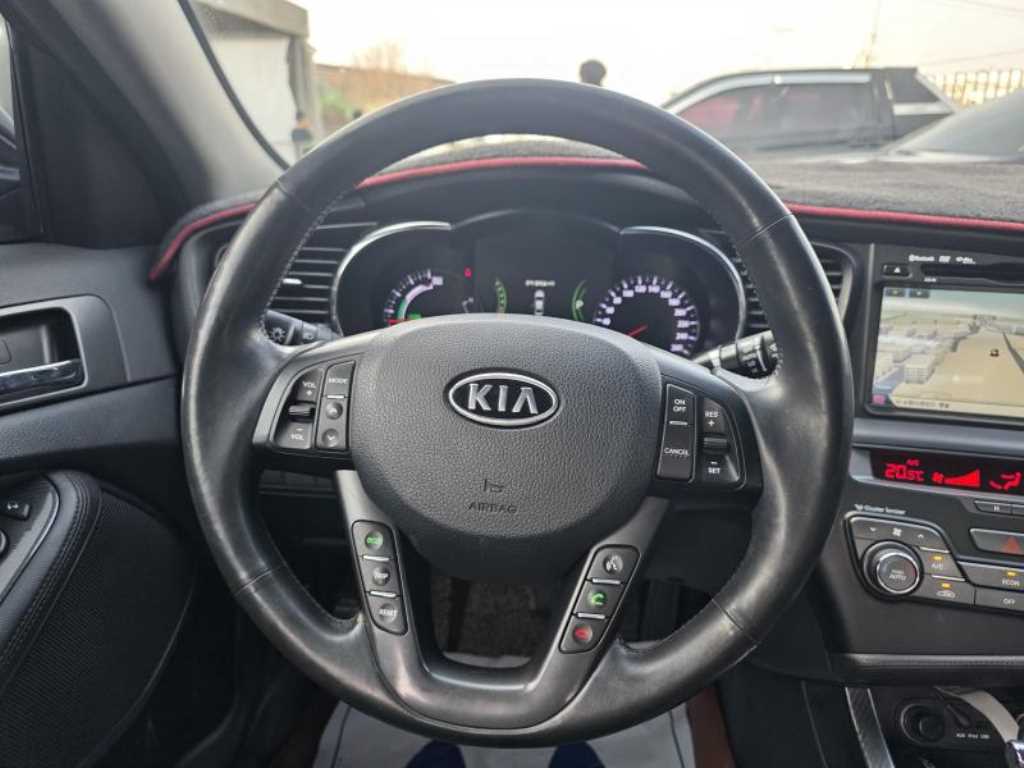 KIA K5 - Vista 8