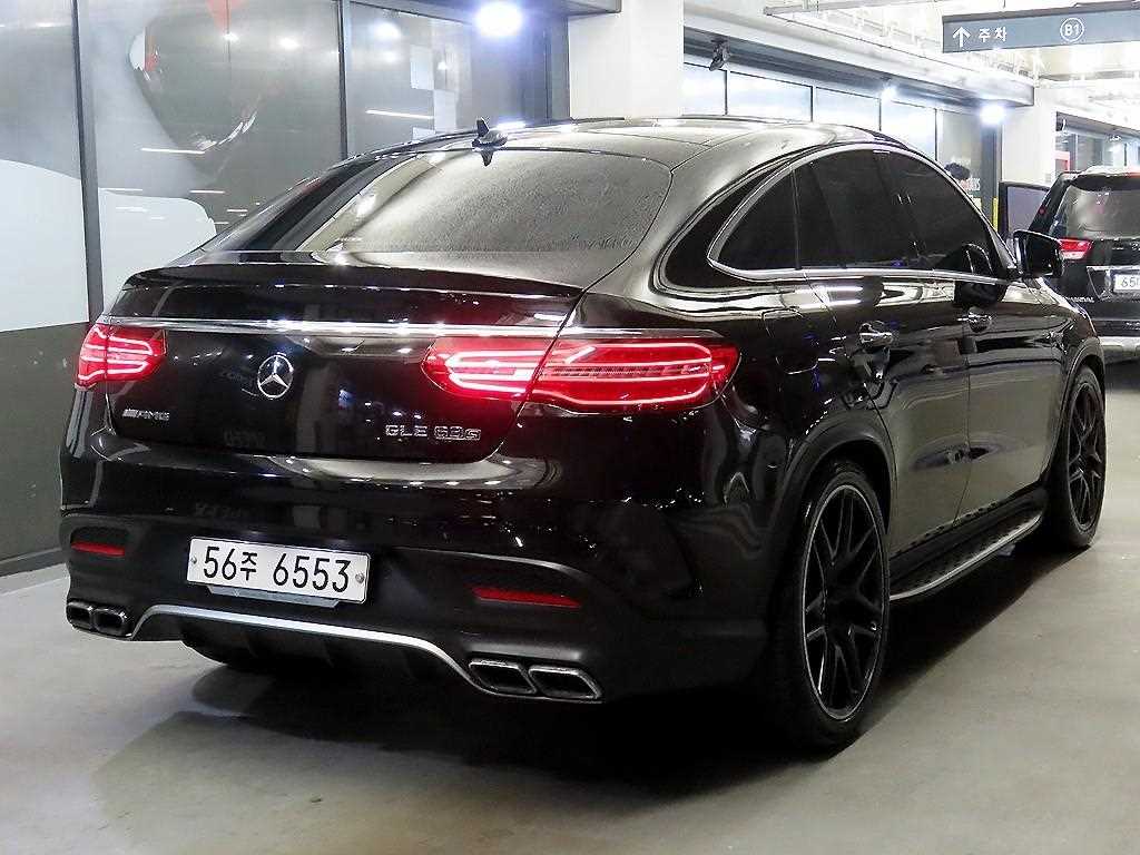 Mercedes Benz GLE Class - Vista 4