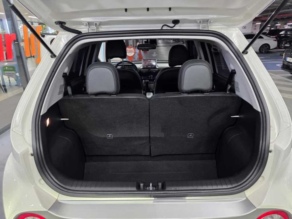 HYUNDAI Casper - Vista 6