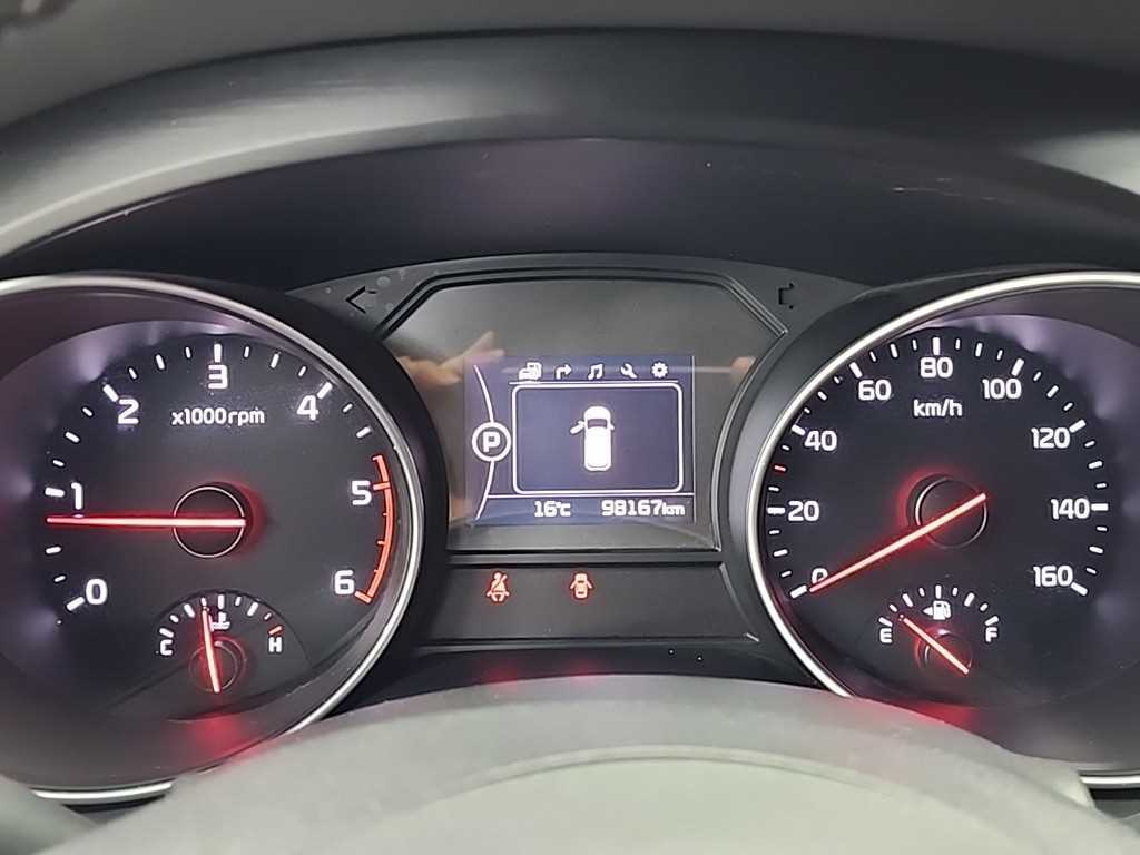 KIA Carnival - Vista 6