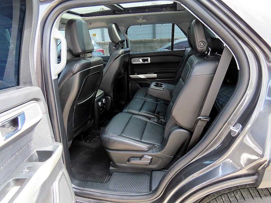 Ford Explorer - Vista 6