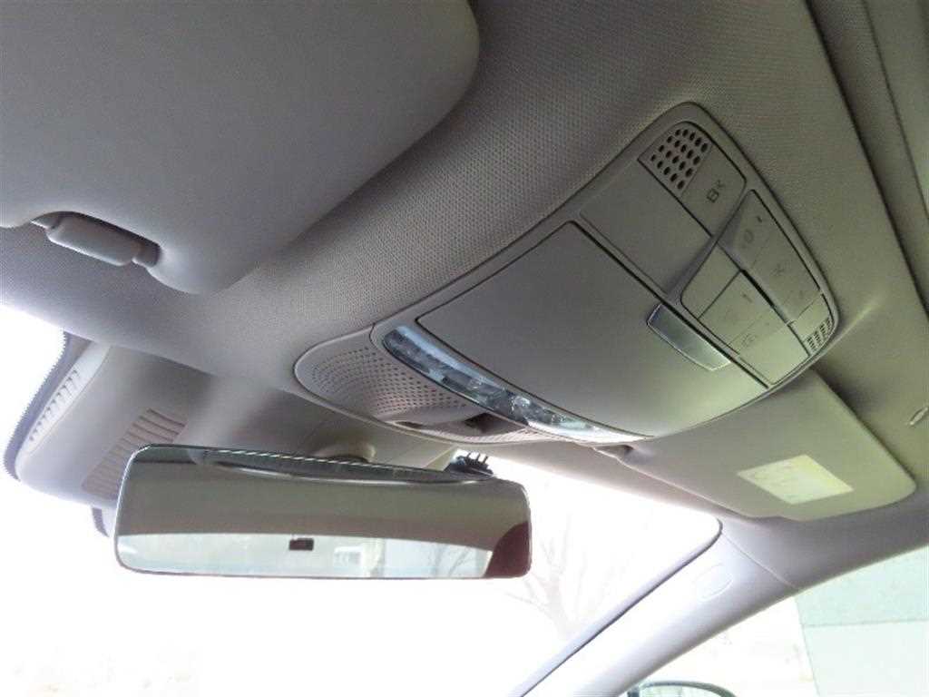 Mercedes Benz CLS Class - Vista 11