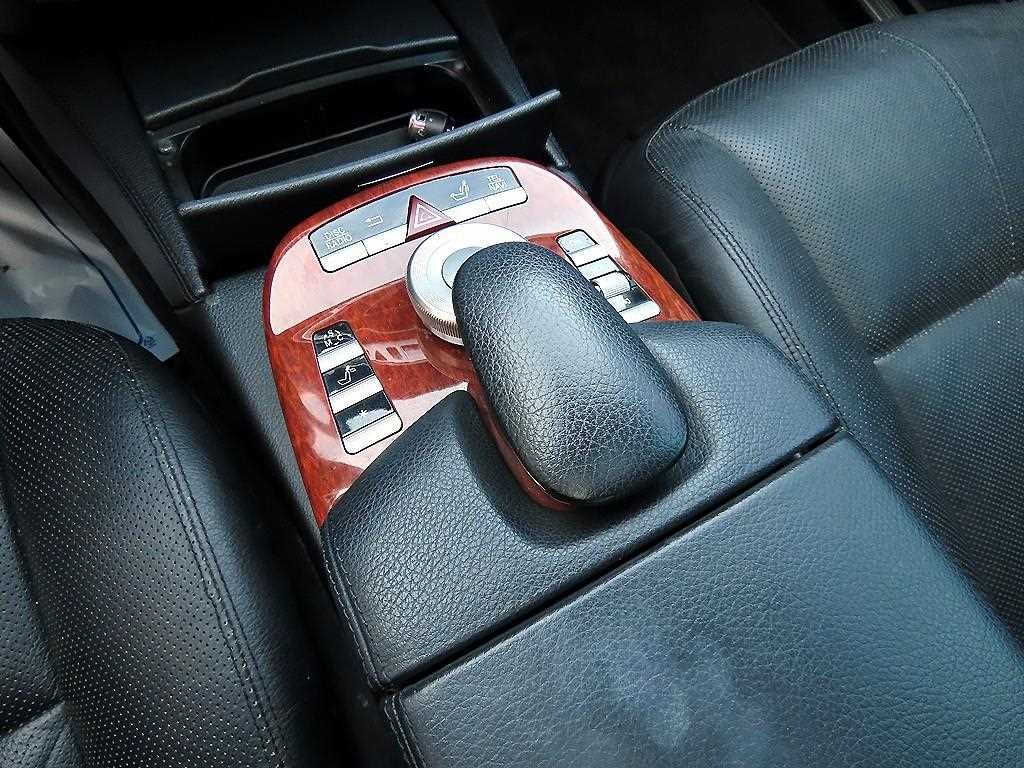 Mercedes Benz S Class - Vista 12