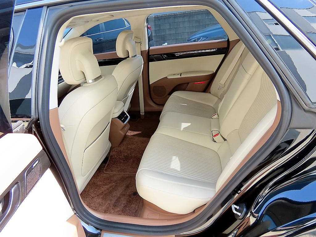 HYUNDAI Grandeur - Vista 7