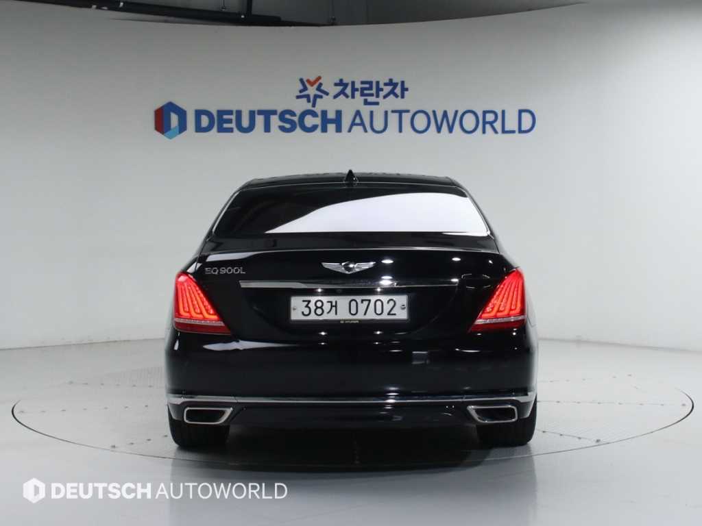 Genesis EQ900 - Vista 4