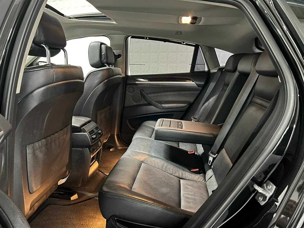 BMW X6 - Vista 8
