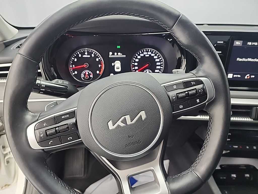 KIA K5 2022 Blanco - Importación desde Corea - HF Imports Iquique - Foto 17