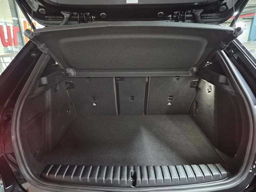 BMW 1 series 2021 Negro - Importación desde Corea - HF Imports Iquique - Foto 18