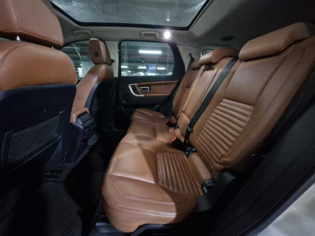 Land Rover Discovery Sports - Vista 5