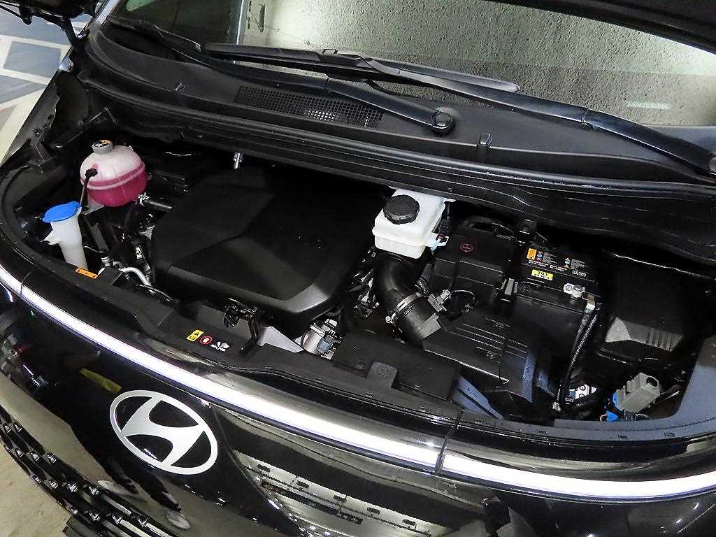 HYUNDAI Staria 2025 Negro - Importación desde Corea - HF Imports Iquique - Foto 19