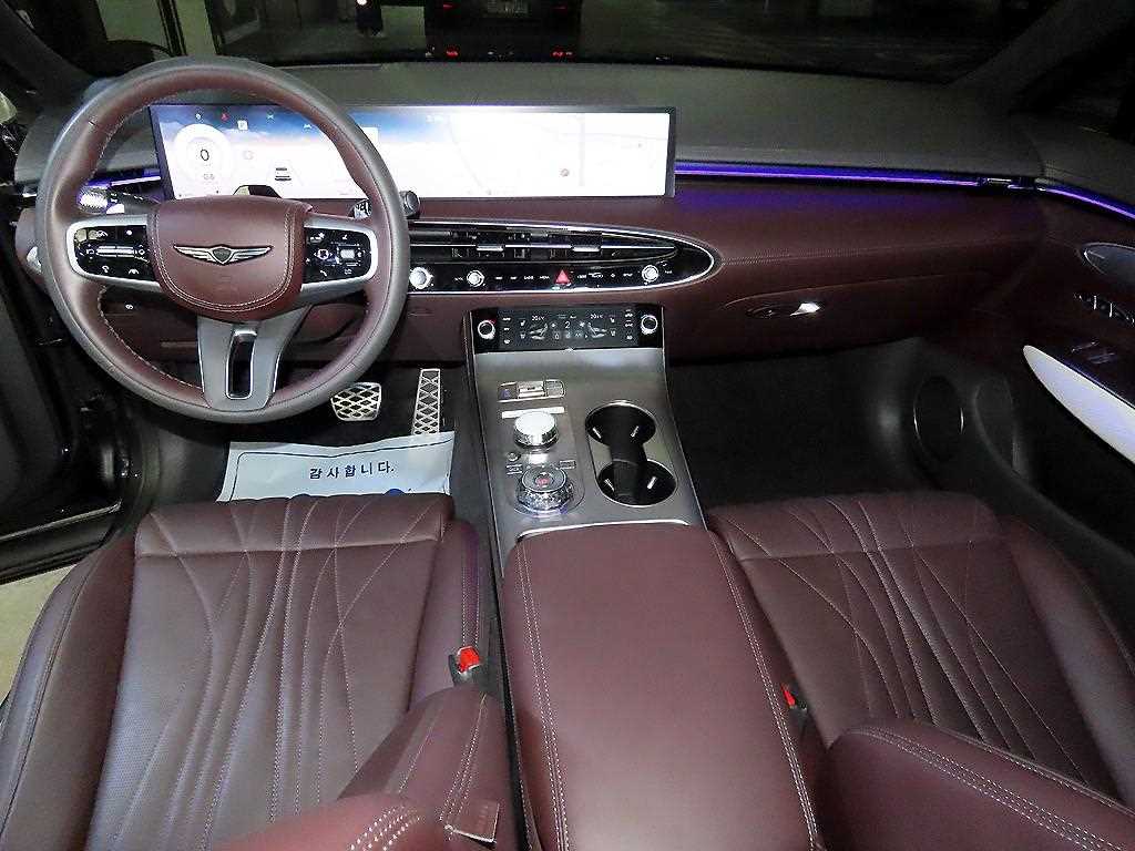 Genesis GV70 - Vista 10