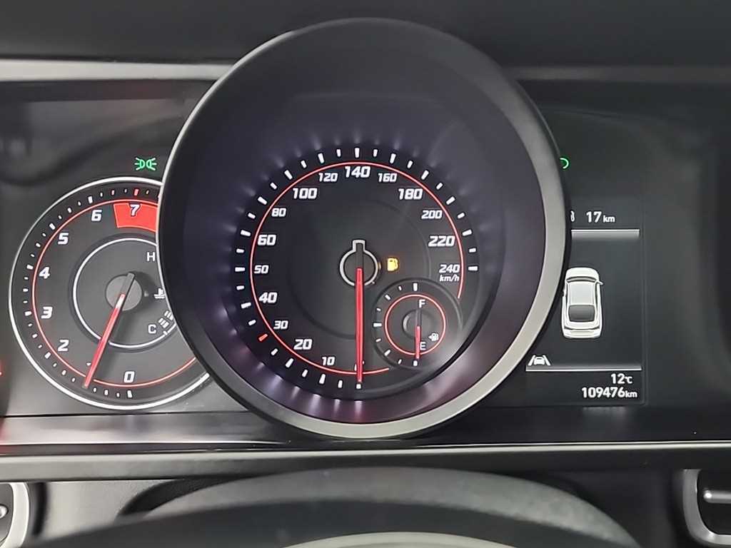 HYUNDAI Avante - Vista 6