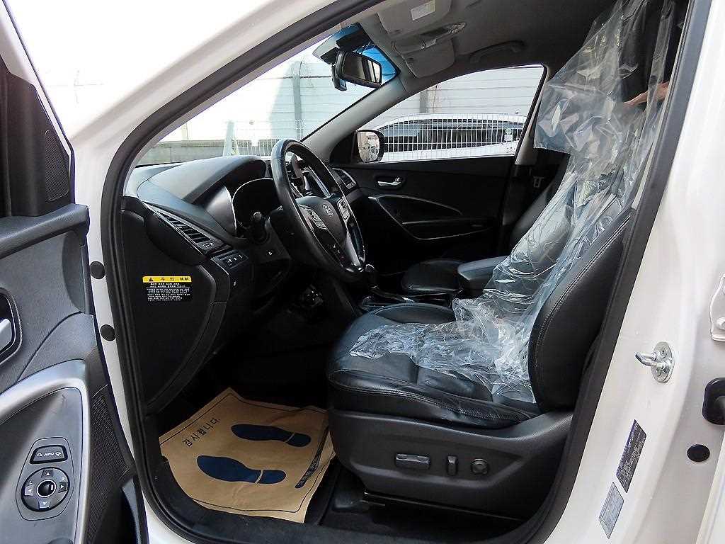 HYUNDAI Santa Fe - Vista 5