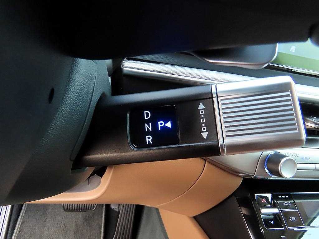 HYUNDAI Grandeur - Vista 10