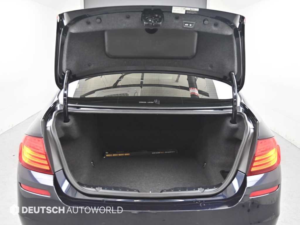 BMW 5 Series - Vista 5