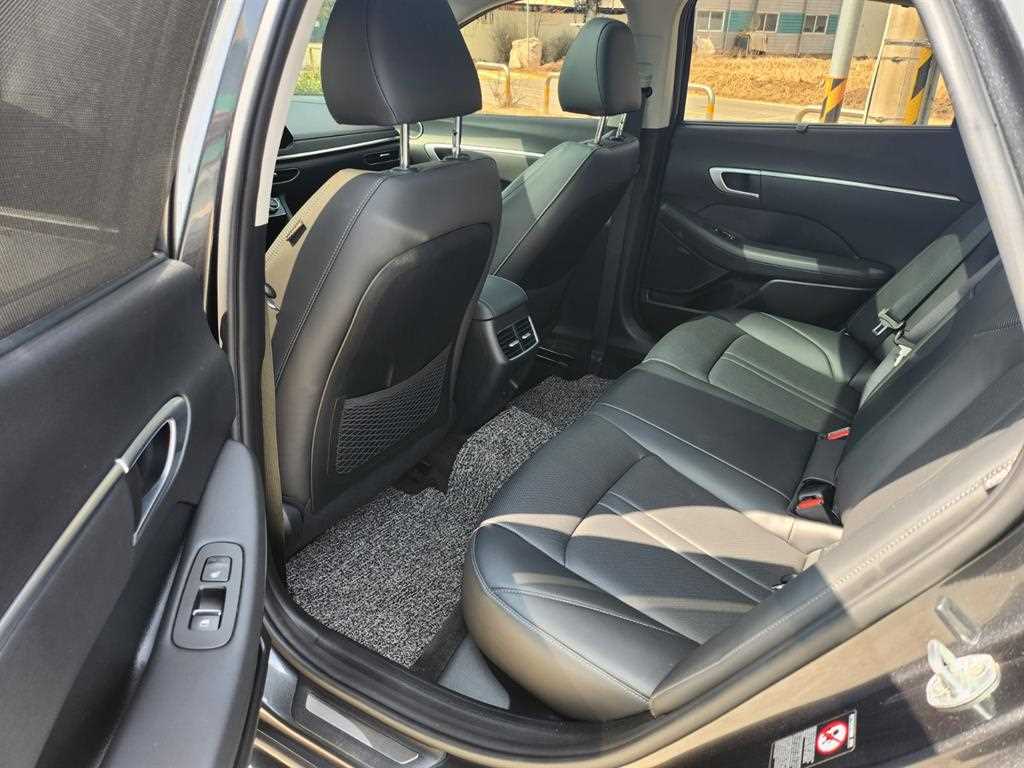 HYUNDAI Sonata - Vista 11