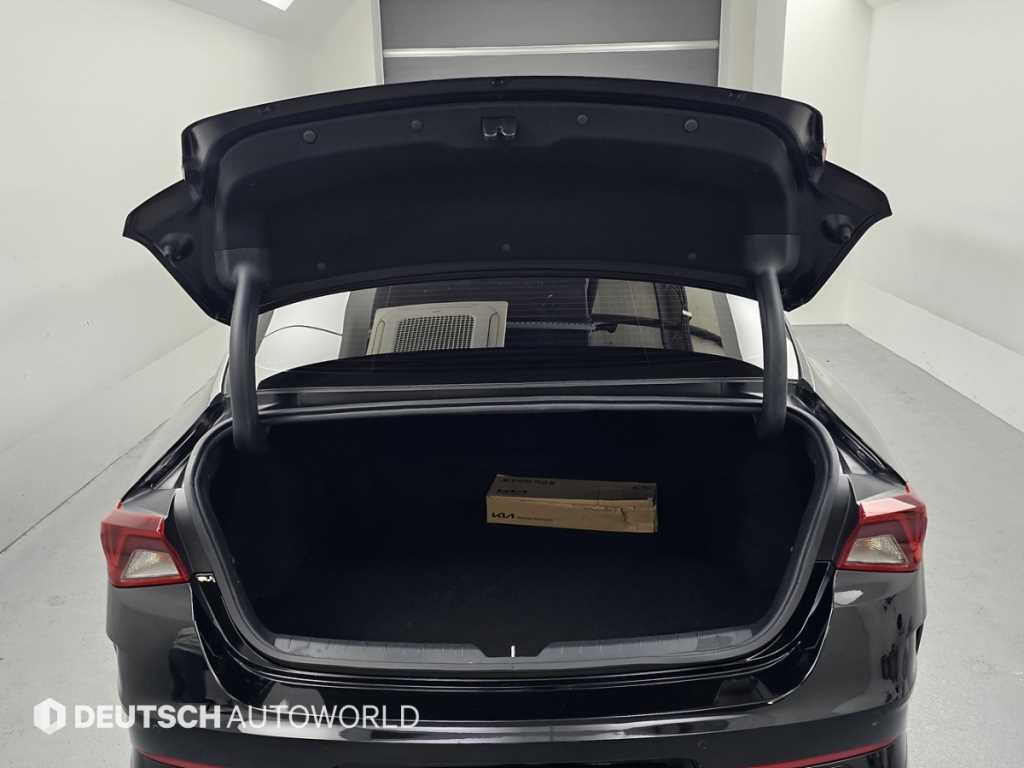 KIA K5 2023 Negro - Importación desde Corea - HF Imports Iquique - Foto 19