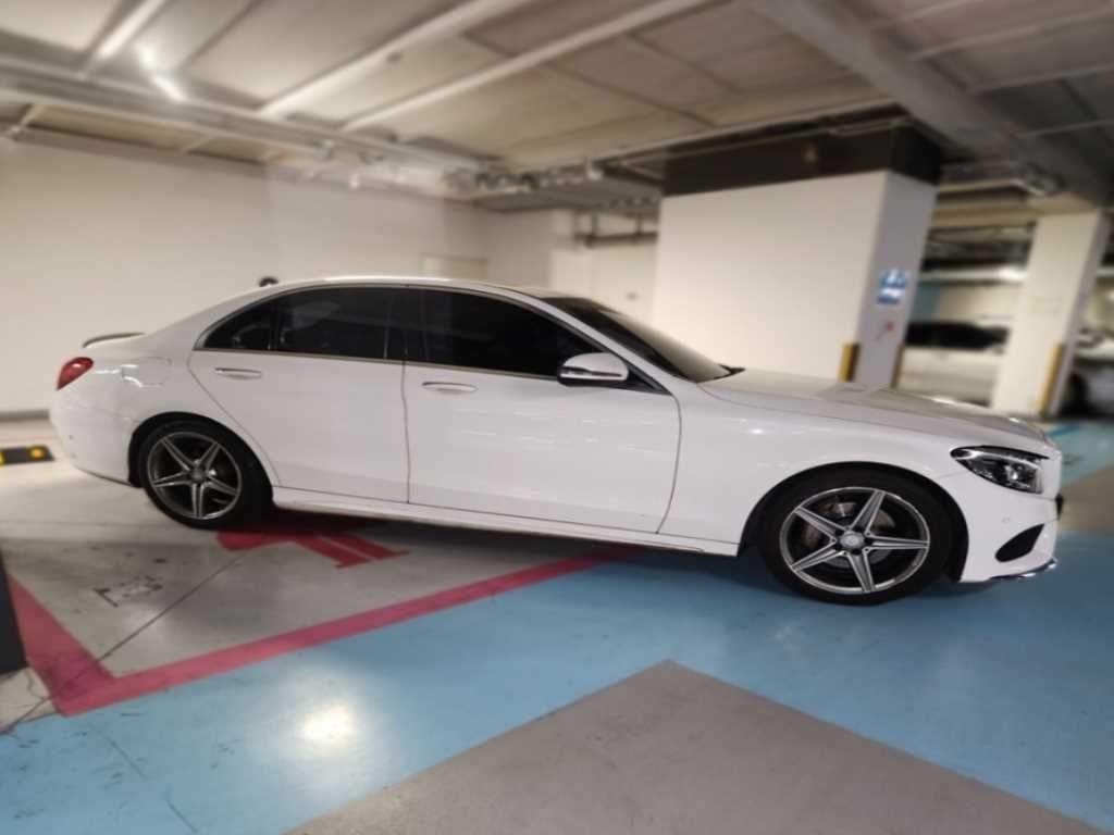 Mercedes Benz C Class - Vista 3