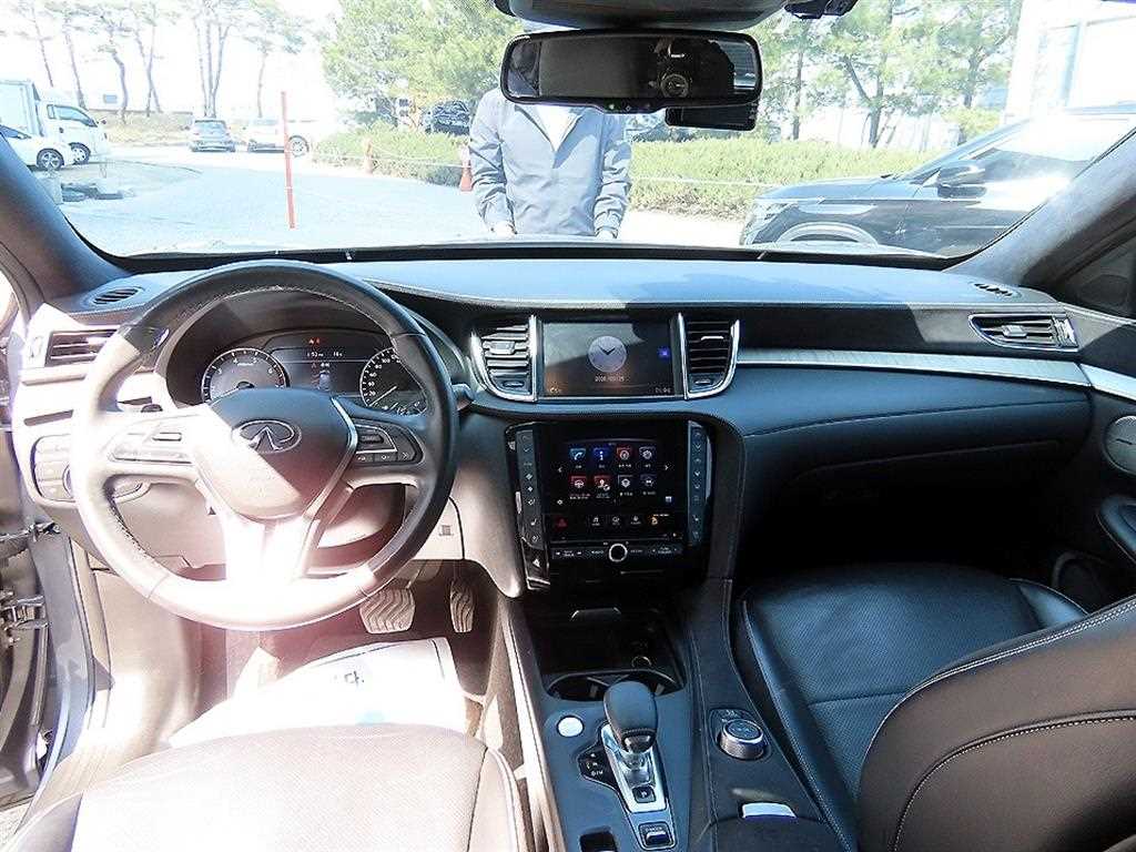 Infiniti QX - Vista 7