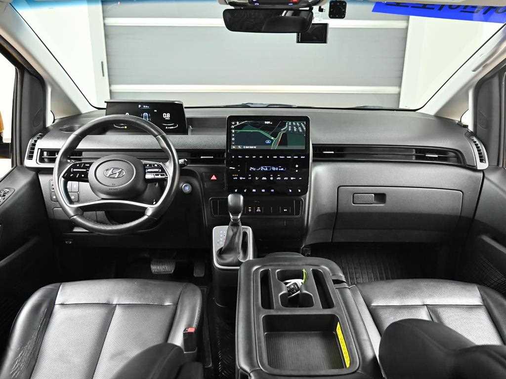 HYUNDAI Staria - Vista 6