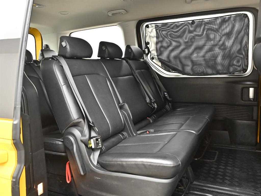 HYUNDAI Staria - Vista 11