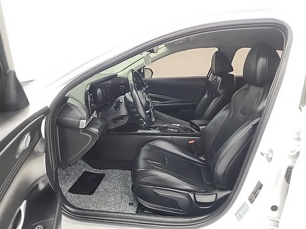 HYUNDAI Avante - Vista 11