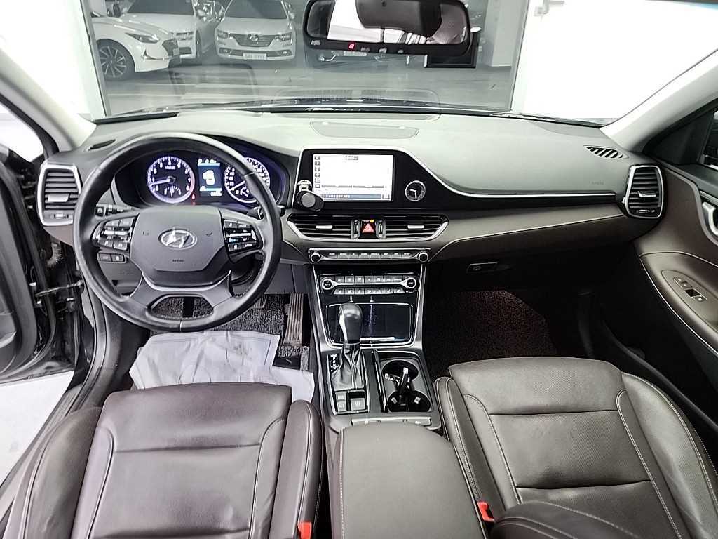 HYUNDAI Grandeur - Vista 12