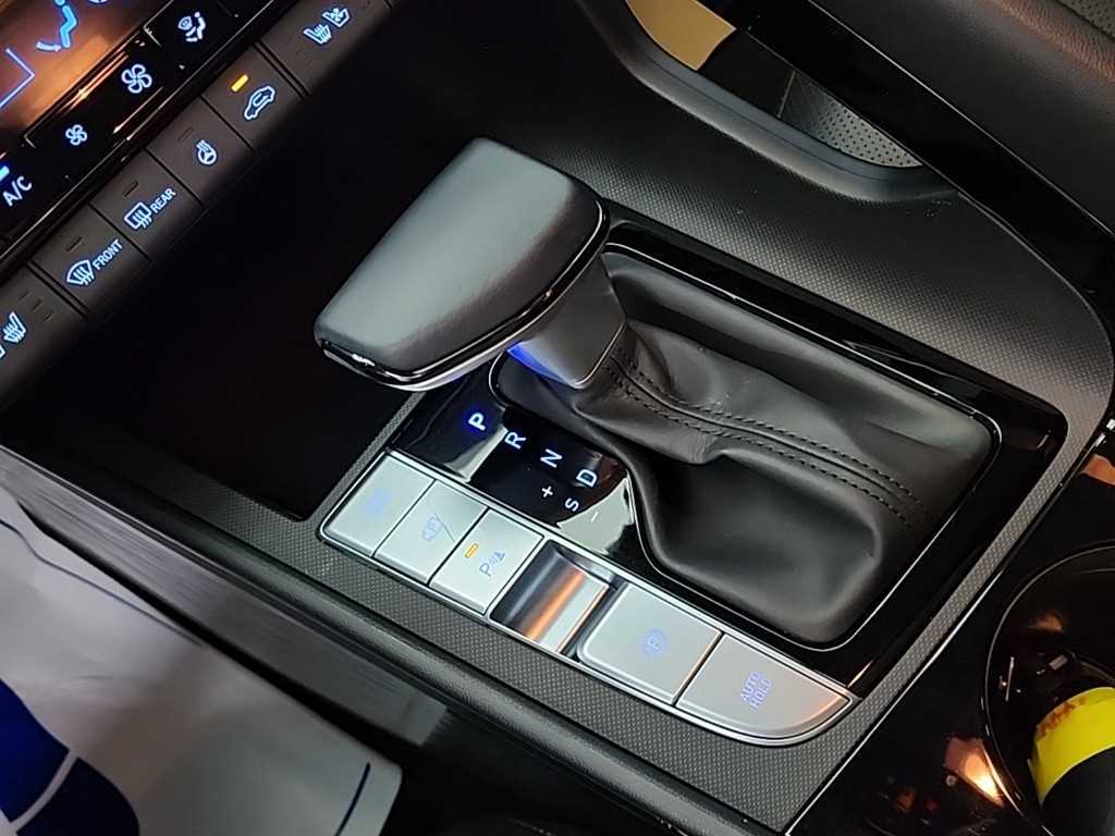 HYUNDAI Avante - Vista 8