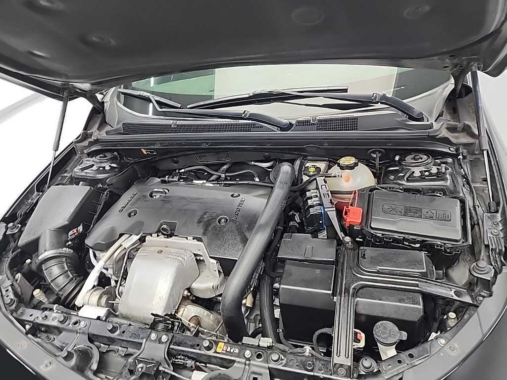 Chevrolet Malibu - Vista 5