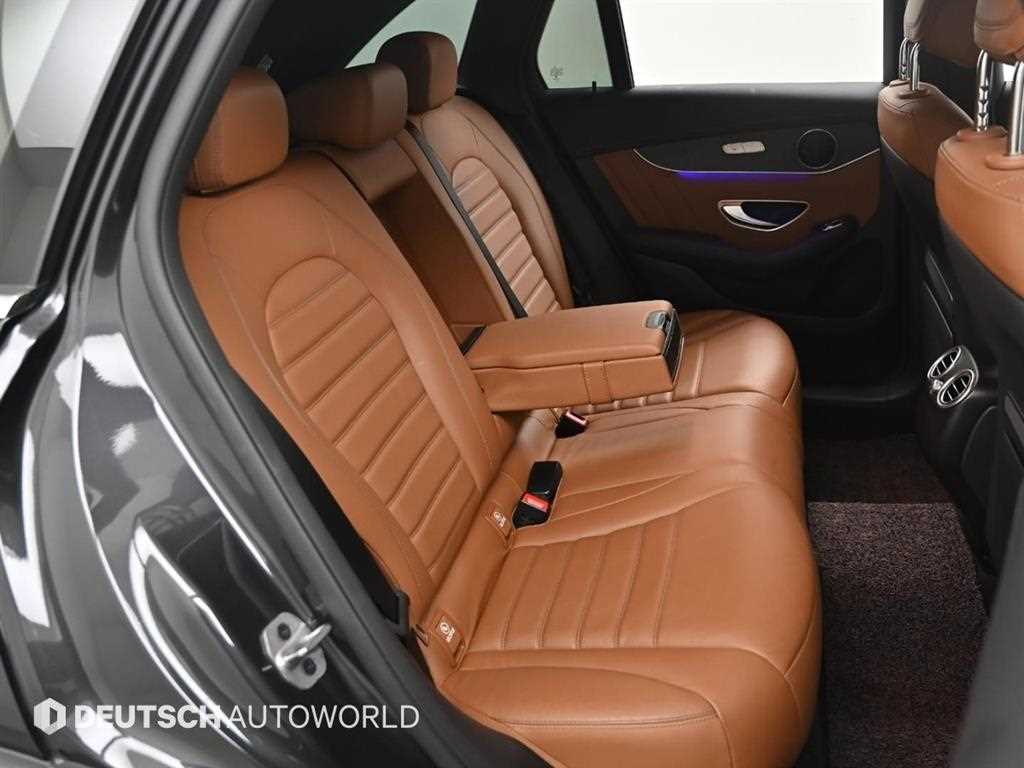 Mercedes Benz GLC Class - Vista 12