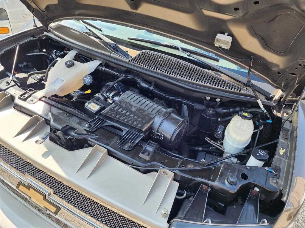 Chevrolet Express van 2014 Gold color - Importación desde Corea - HF Imports Iquique - Foto 20