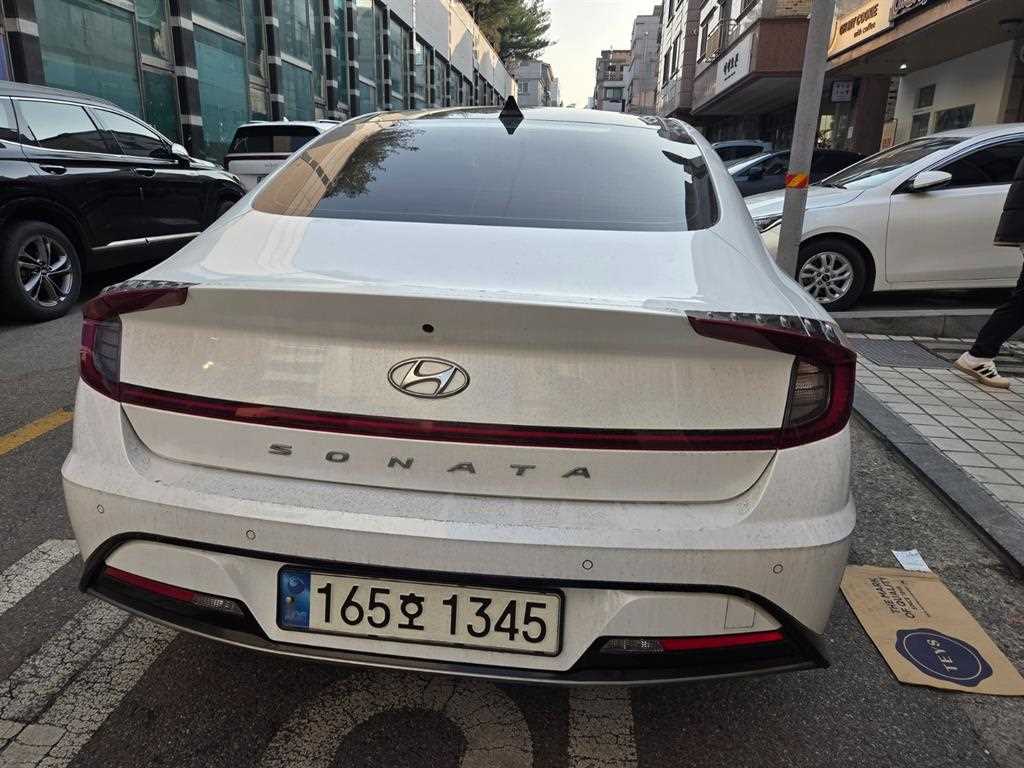 HYUNDAI Sonata - Vista 4