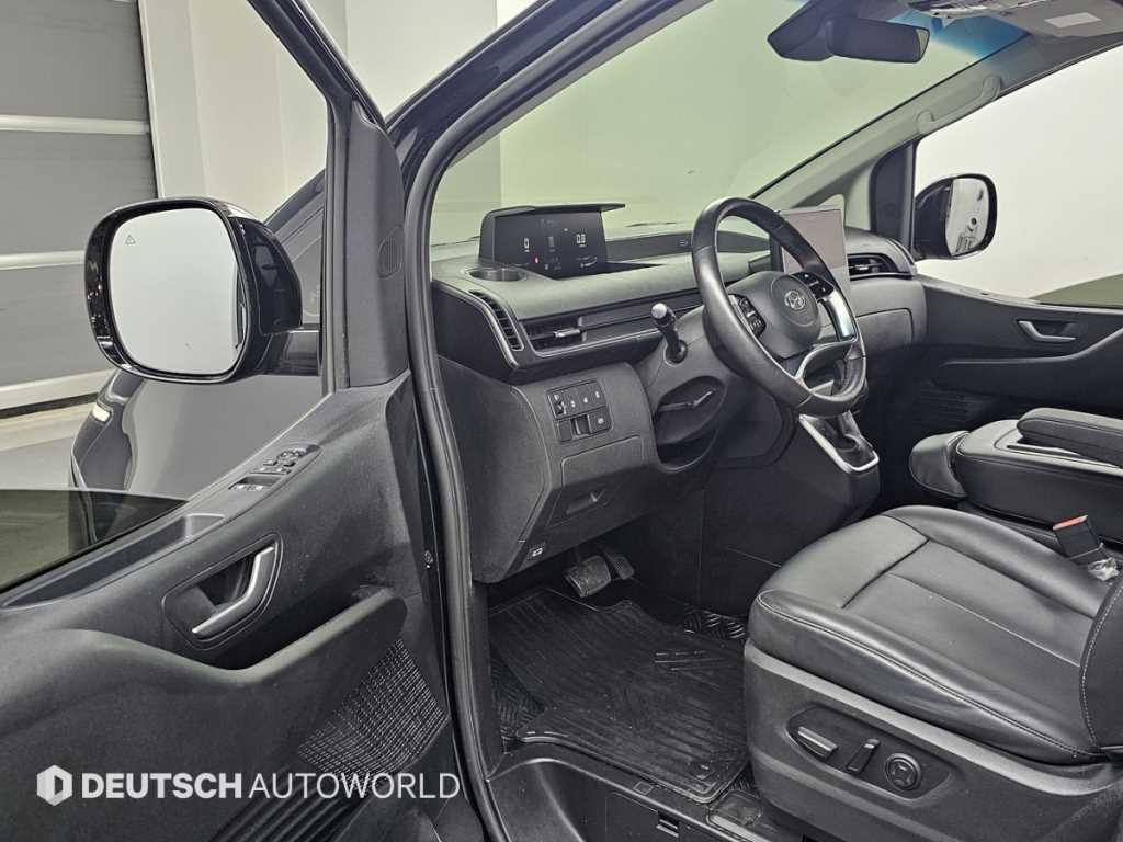 HYUNDAI Staria - Vista 7