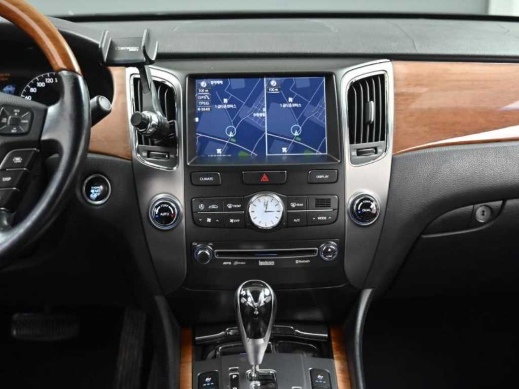 HYUNDAI Equus 2010 Negro - Importación desde Corea - HF Imports Iquique - Foto 14