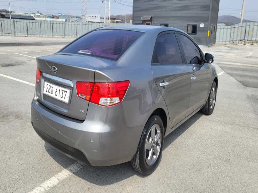 KIA Forte - Vista 7