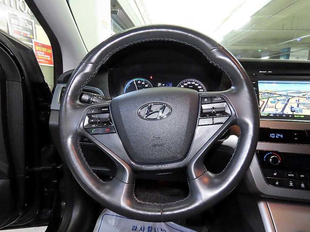 HYUNDAI Sonata - Vista 8