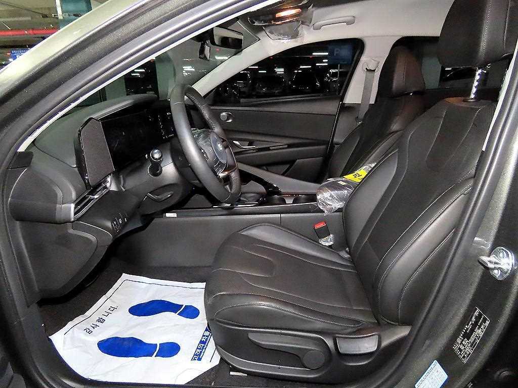 HYUNDAI Avante - Vista 6