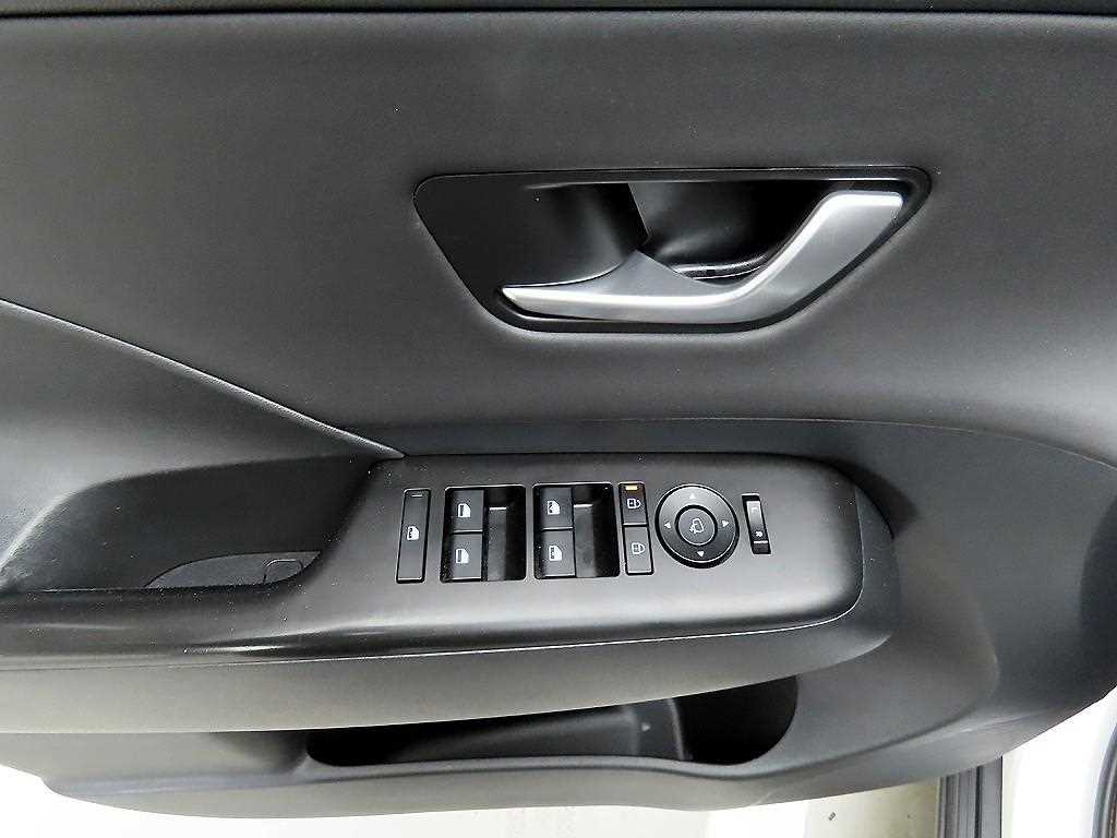 HYUNDAI Kona - Vista 11